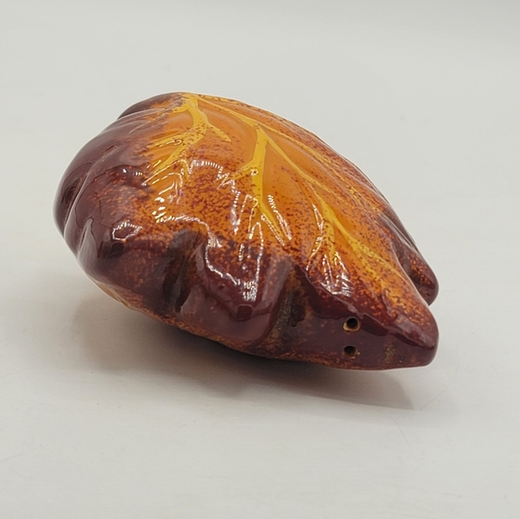 Better Homes Gardens Maple Leaf Salt Pepper Shakers Thanksgiving Autumn Decor - Picture 10 of 11